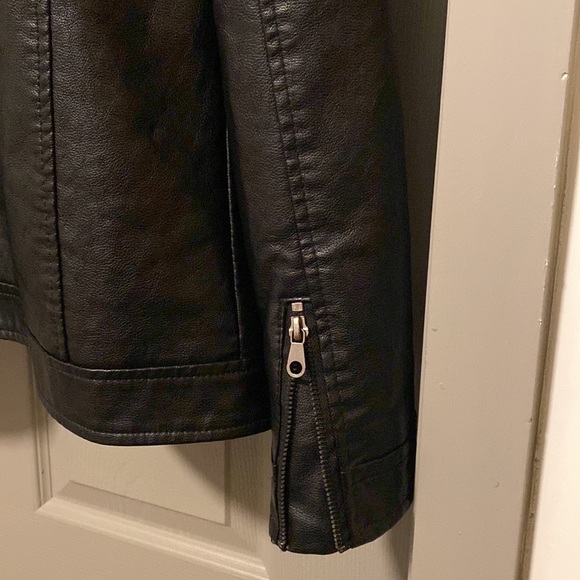 Motorcycle jacket - Picture 5 of 6